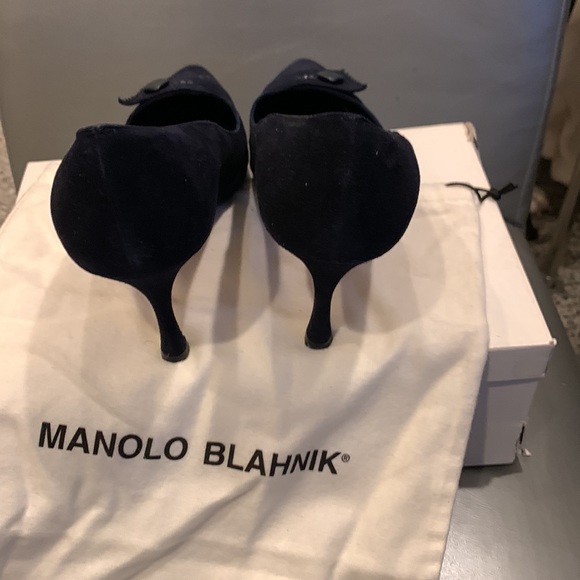 Manolo Blahnik Navy blue suede shoes - Picture 3 of 8